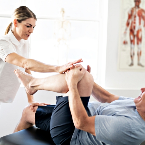 knee-pain-relief-Recovery-Physical-Therapy-New-York-Larchmont-NY-Millburn-NJ